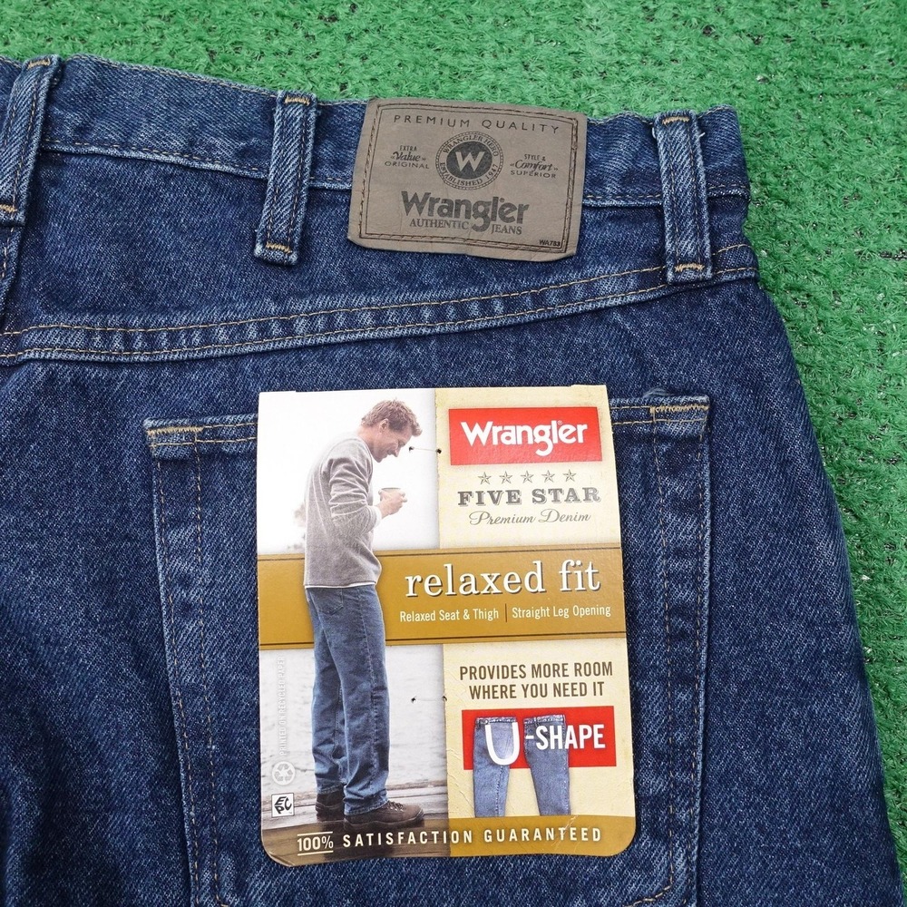 New! Wrangler Jeans Mens 36x30 Blue Relaxed Fit Straight Denim 9760WDR - Picture 5 of 8